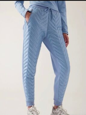 Athleta Powder Blue Quilted Apres Ski Down Jogger Pants Size 8P